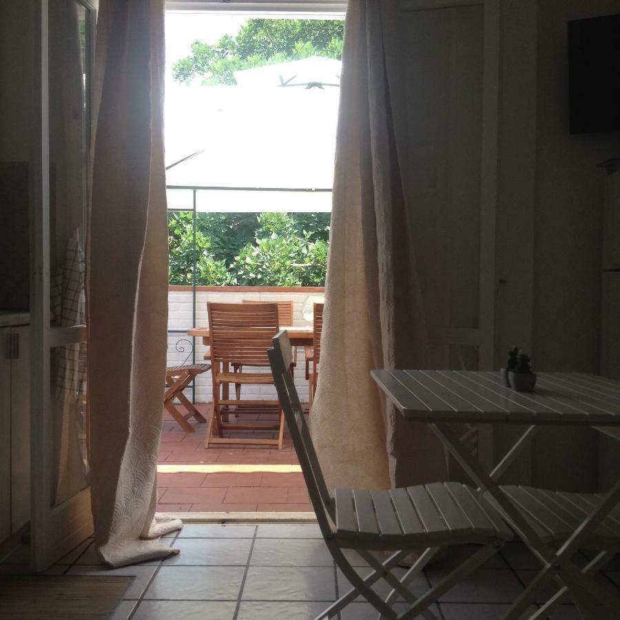 Portorosa Sfondo Bianco Villa ฟูร์นารี ภายนอก รูปภาพ