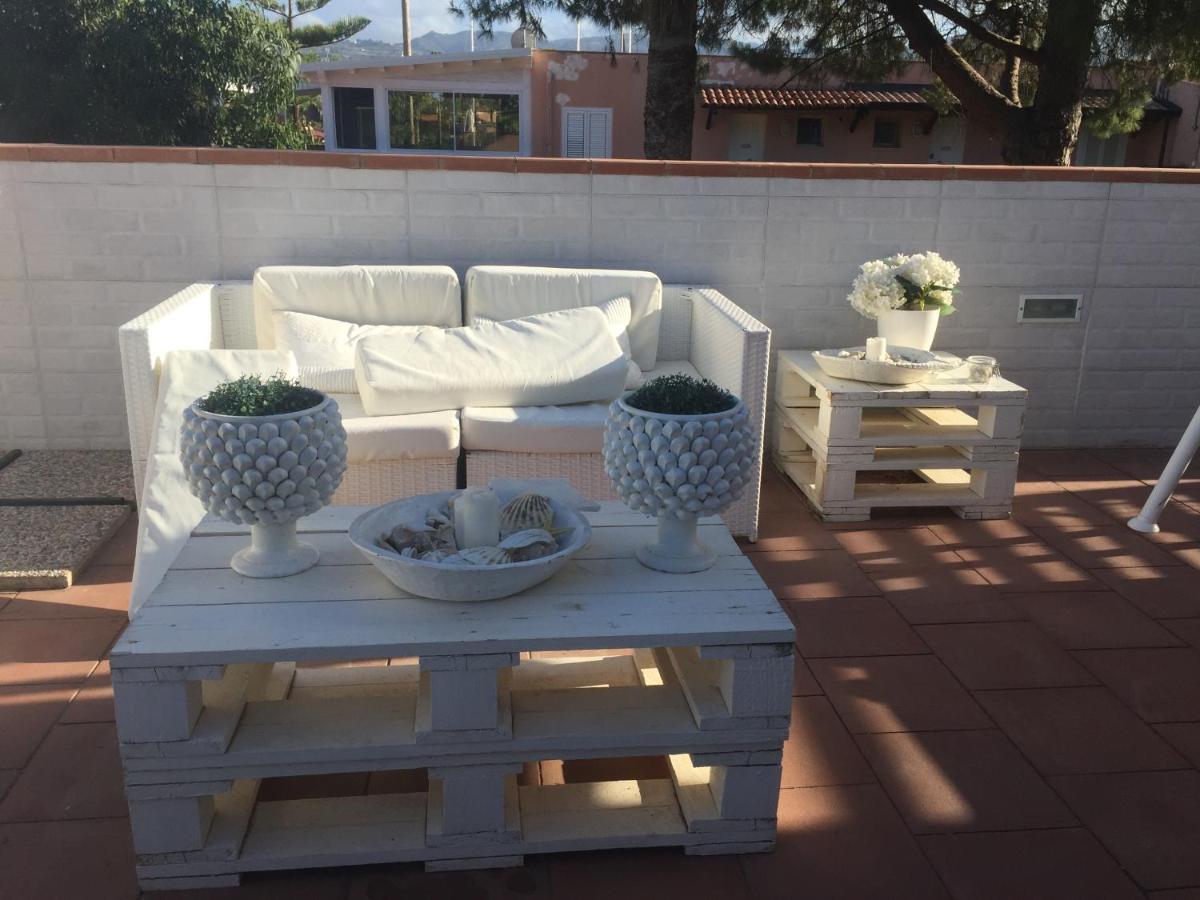 Portorosa Sfondo Bianco Villa ฟูร์นารี ภายนอก รูปภาพ